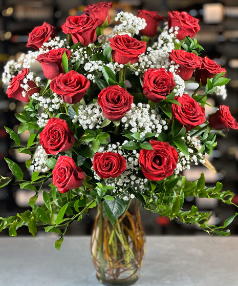 18 Red Roses  With Baby's Breath