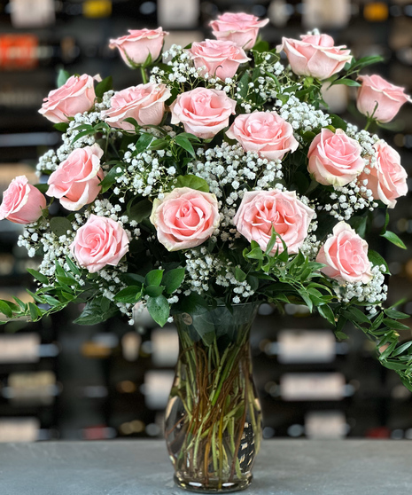 18 Soft Pink Roses With Baby's Breath